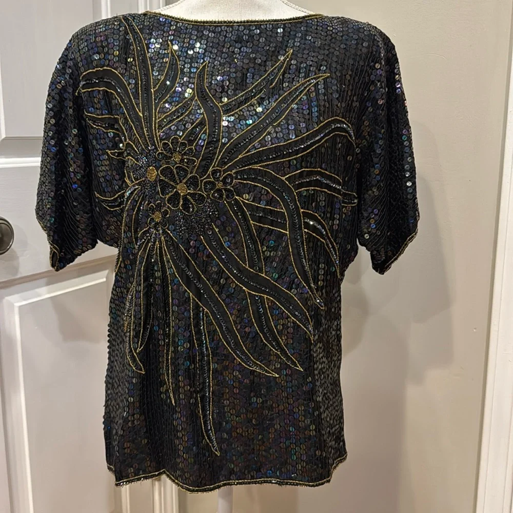 100% pure silk sequined blouses
Excellent condition - Picture 1 of 10